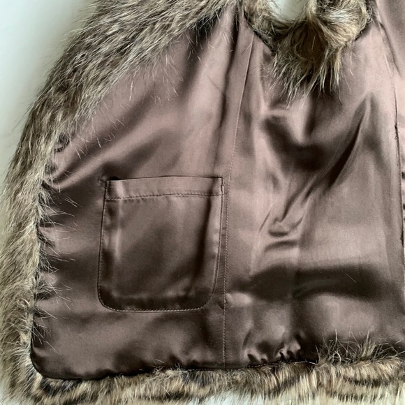 Club Monaco Faux Fur Vest - Picture 7 of 11